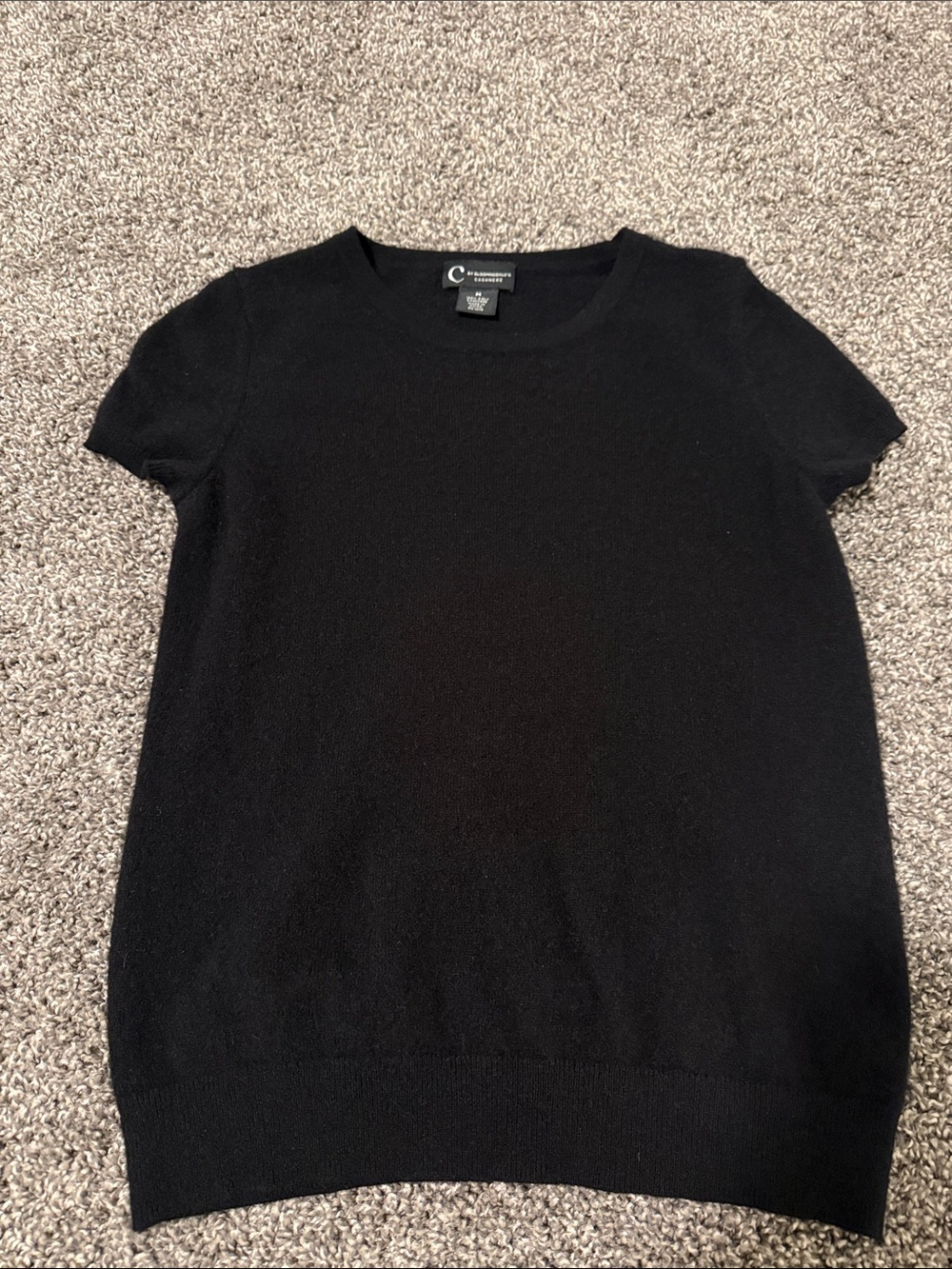Bloomingdale’s cashmere short sleeve sweater
